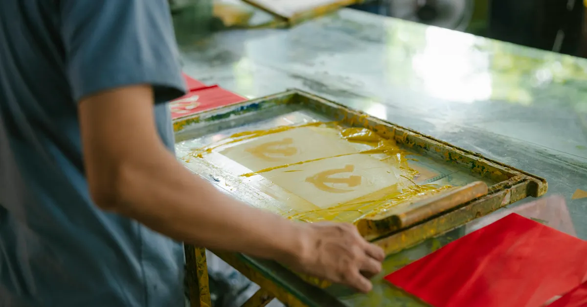 The Role of the Pantone Matching System in Screen Printing &mdash; screen printing color mixing guide